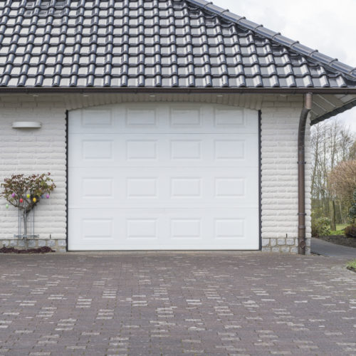 montaż bram garażowych